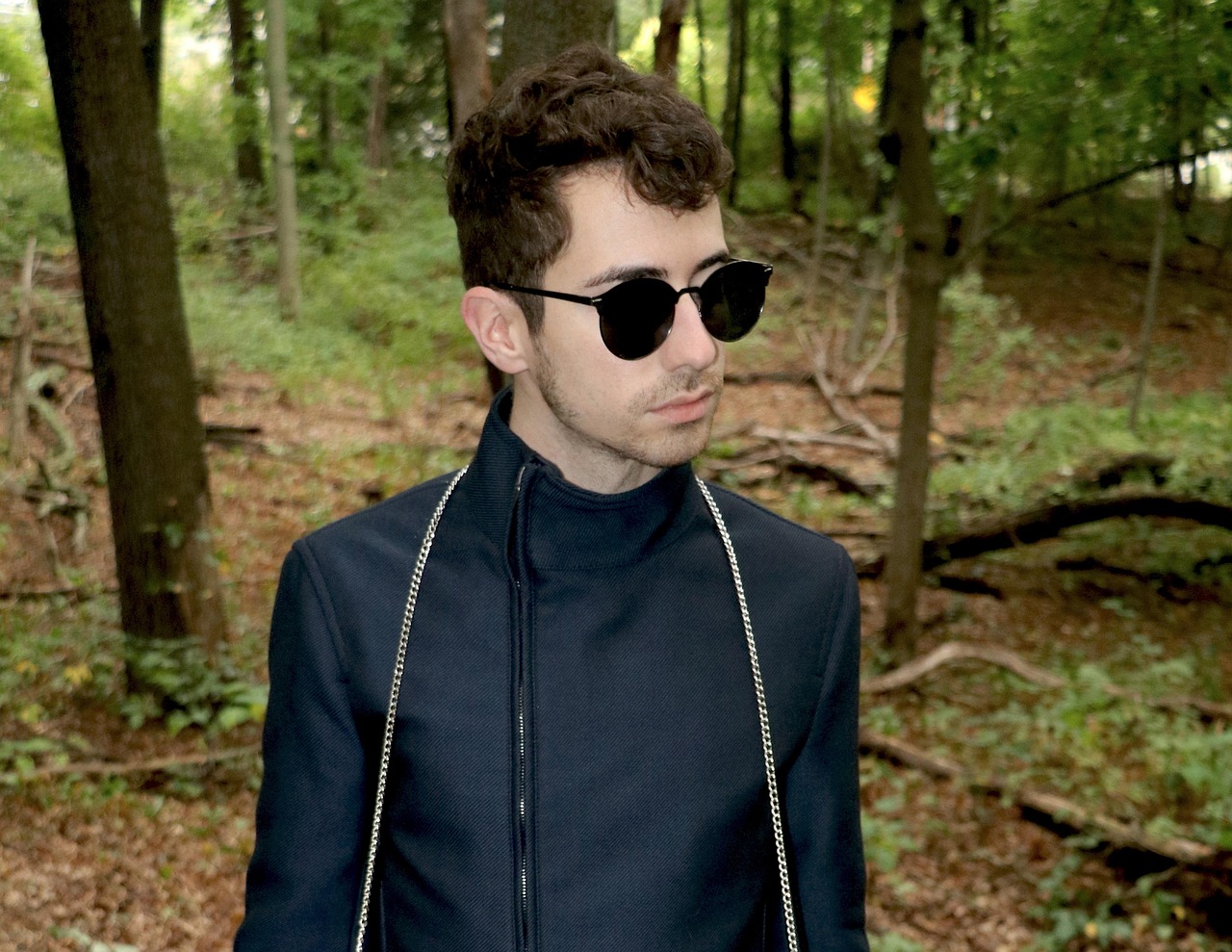 微信最新時(shí)尚潮流男士頭像圖片，展現(xiàn)個(gè)性風(fēng)格與魅力風(fēng)采