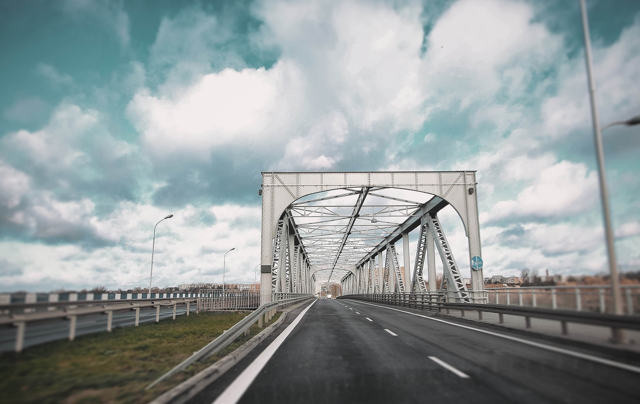 清遠(yuǎn)清西大橋邁向現(xiàn)代化交通新紀(jì)元的關(guān)鍵節(jié)點最新進展揭秘。