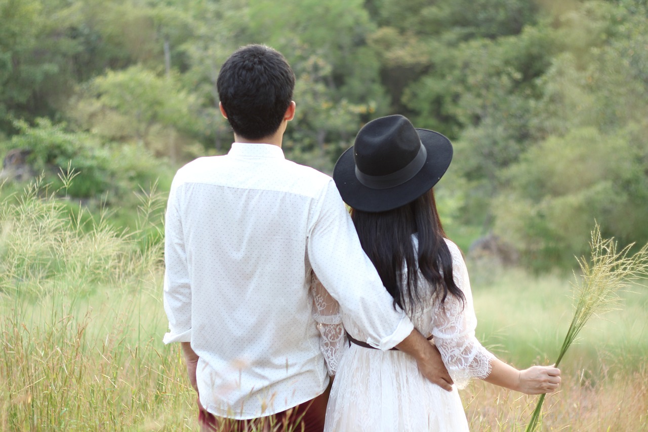 最新章節(jié)揭秘，我的23歲美女房東的故事