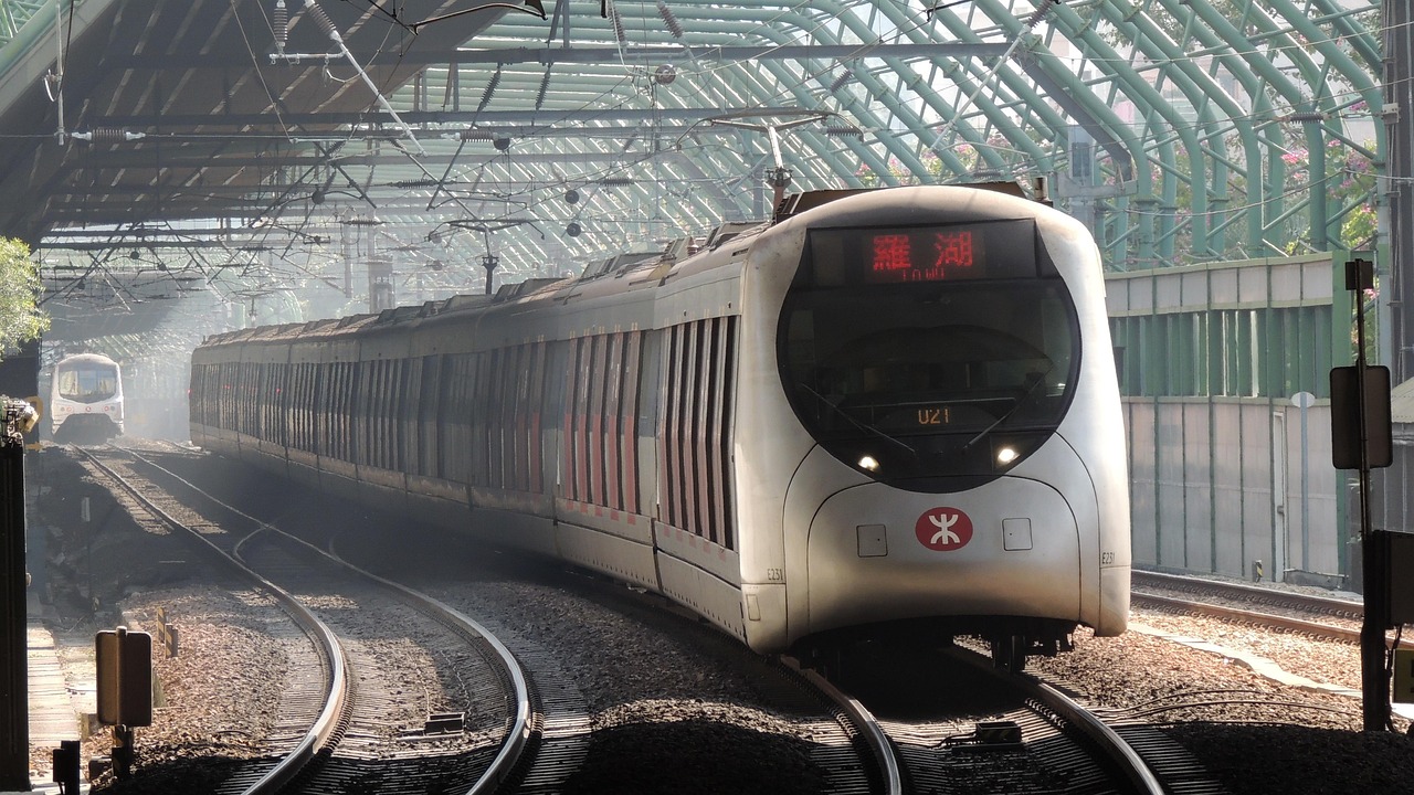 成都地鐵十三號線最新進展、規(guī)劃與未來展望